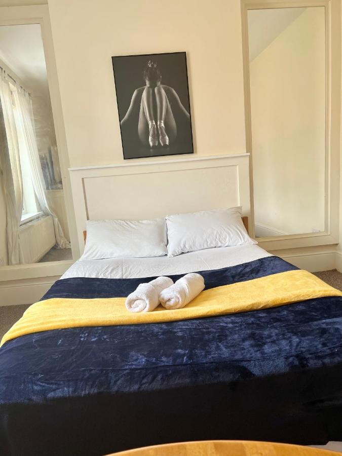 Aldgate Holiday Rooms London Exteriör bild