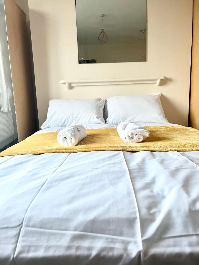 Aldgate Holiday Rooms London Exteriör bild