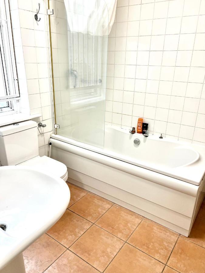 Aldgate Holiday Rooms London Exteriör bild