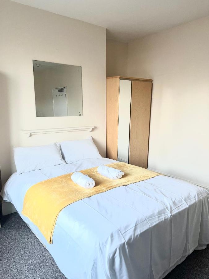 Aldgate Holiday Rooms London Exteriör bild
