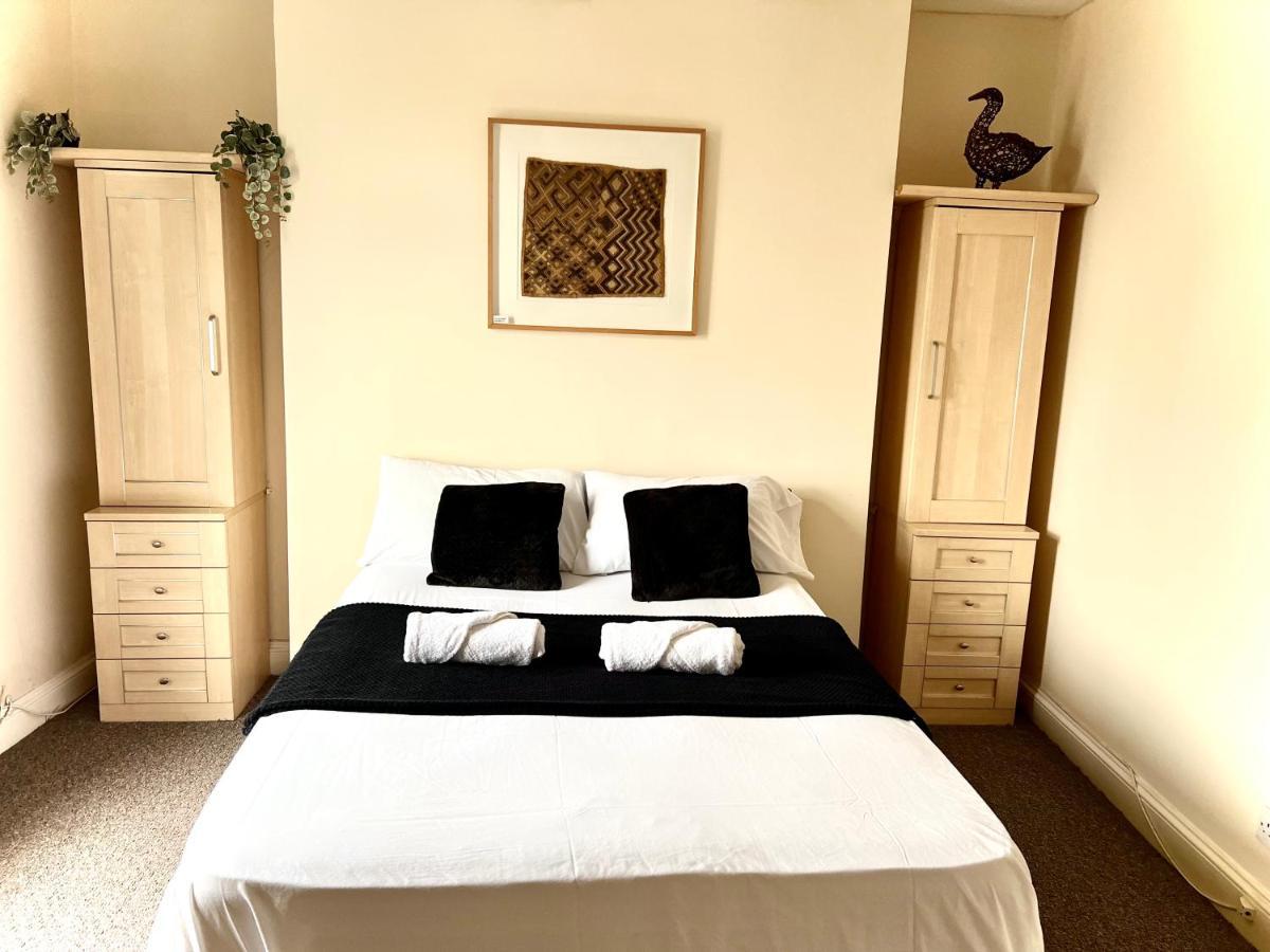 Aldgate Holiday Rooms London Exteriör bild