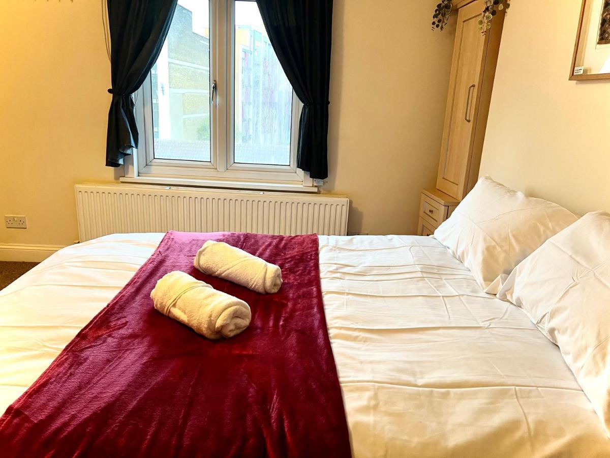 Aldgate Holiday Rooms London Exteriör bild