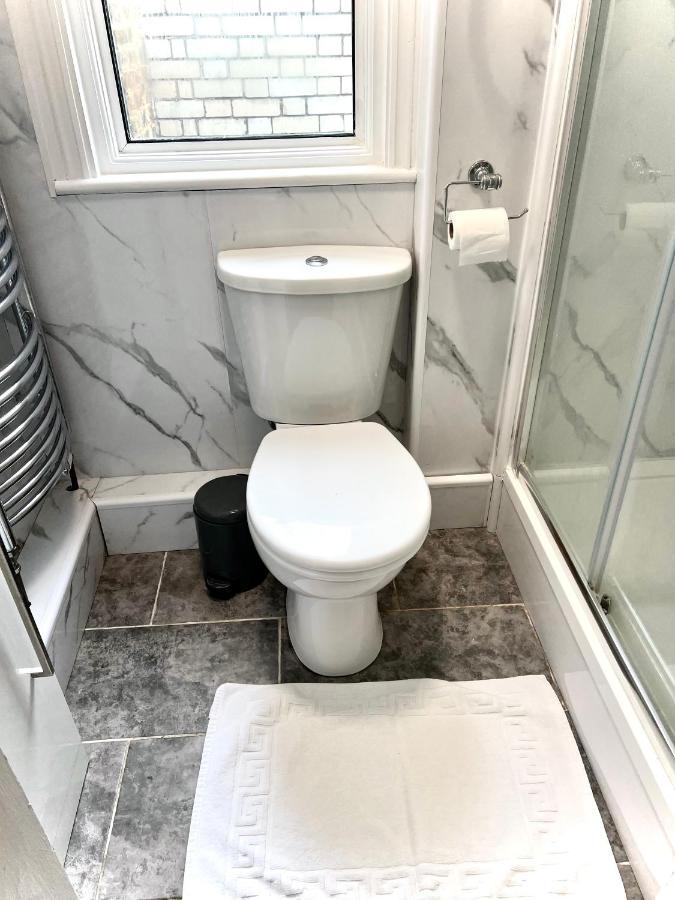Aldgate Holiday Rooms London Exteriör bild