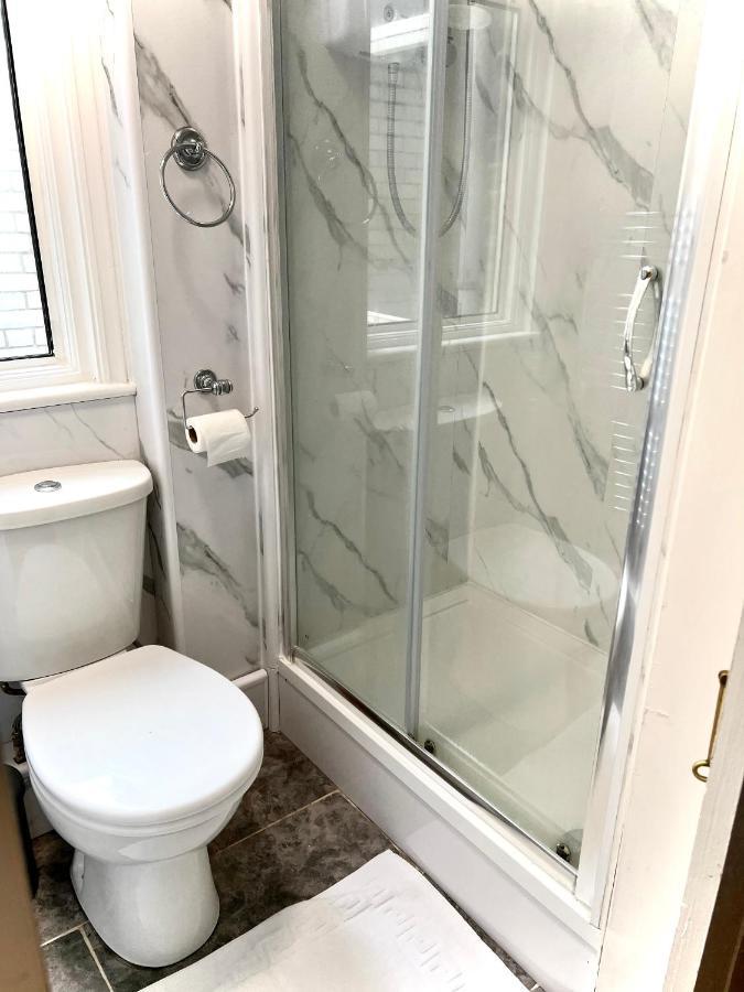 Aldgate Holiday Rooms London Exteriör bild