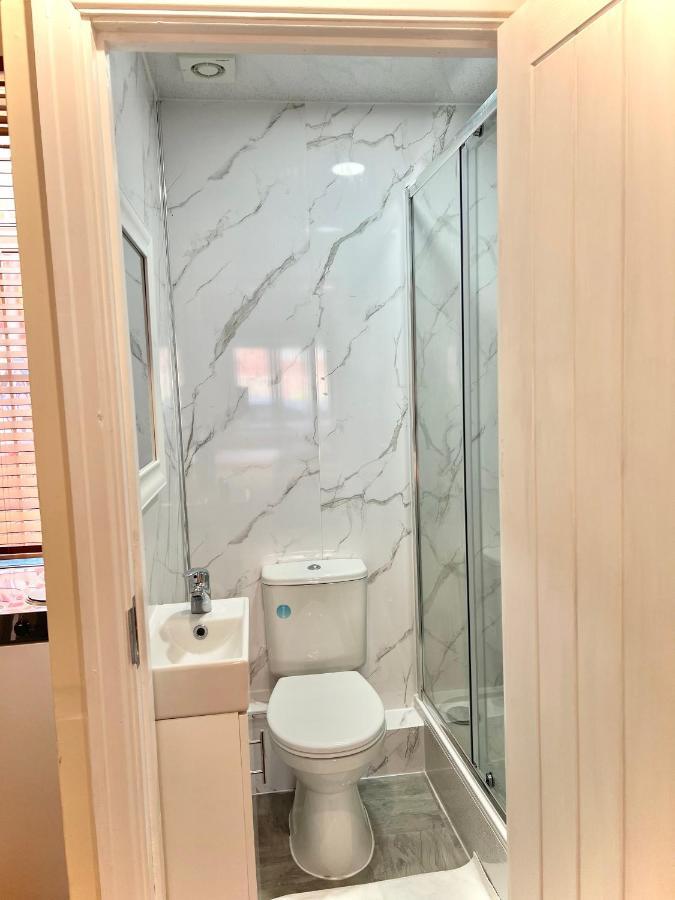 Aldgate Holiday Rooms London Exteriör bild